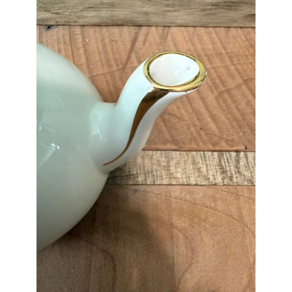 Gibson Staffordshire England Daffodil Teapot Taunton Vale Gold Trim England